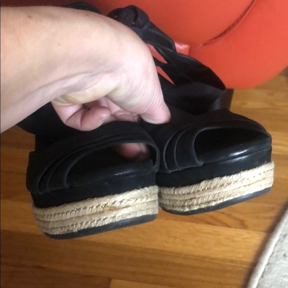 UGG platform, size 9 - Picture 7 of 8